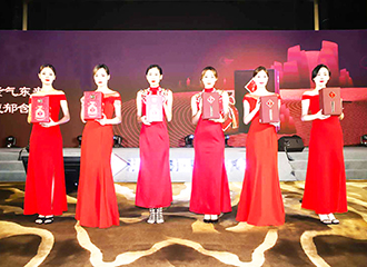 ��ģ����Ůģ�������(d��ng)ģ�أ����_(t��i)ģ��������ģ�أ��⼮ģ�����Y�xС��