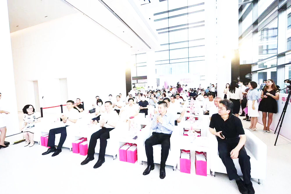 ��ɵ�Y���e��ϯ�^