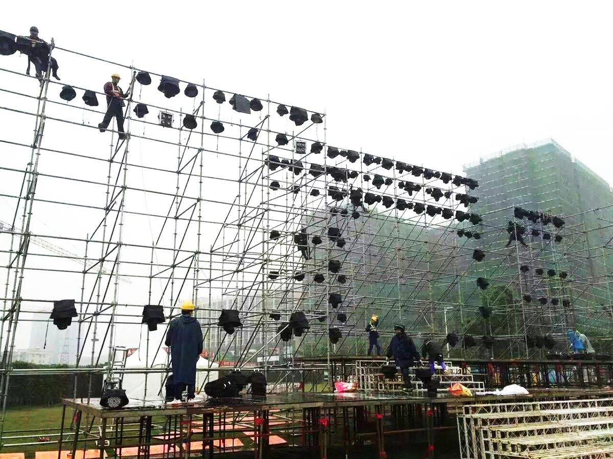 廣州文藝晚會策劃公司提供的時代水岸老友記演唱會案例